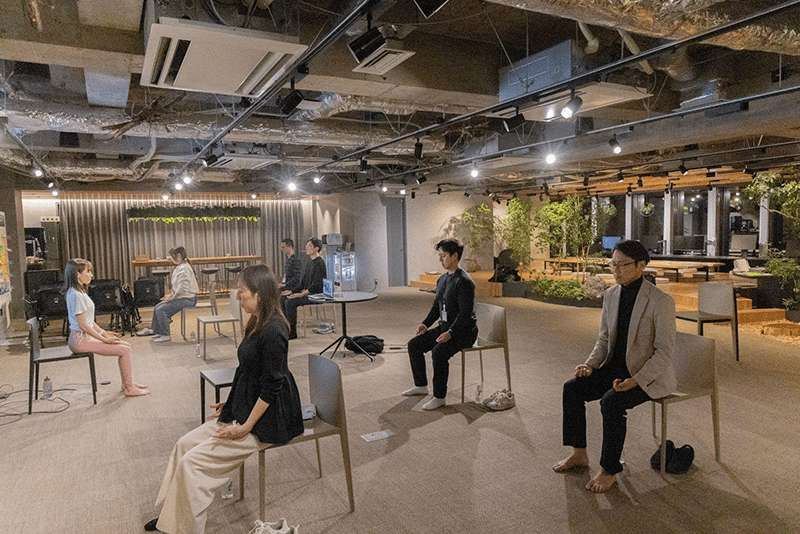 ヨガレッスンの様子